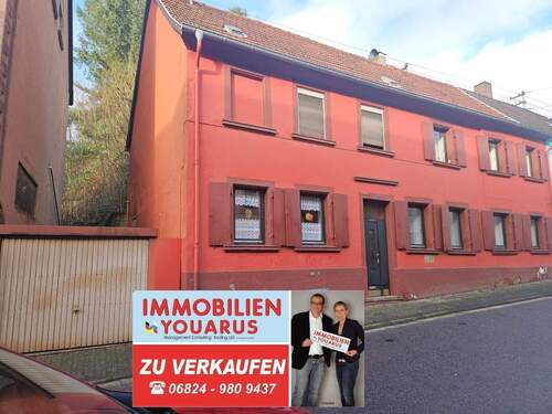 Einfamilienhaus mit Garage - Geräumiges Einfamilienhaus mit Garage in Ottweiler - sanierungsbedürftig