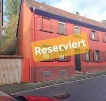 Reserviert - Geräumiges Einfamilienhaus mit Garage in Ottweiler - sanierungsbedürftig