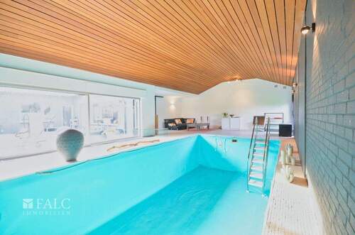 Poolhaus - 