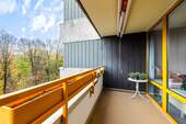 Balkon mit Markise - 