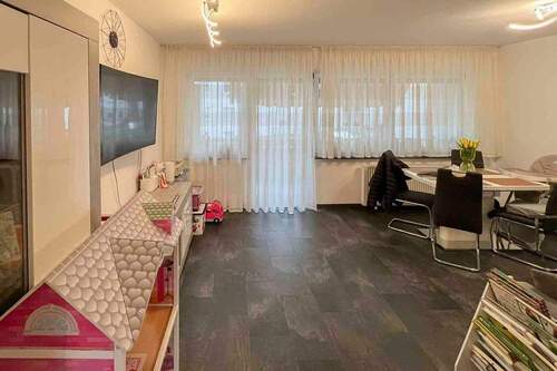 Wohnzimmer1 - 2 Zimmer Einfamilienhaus zum Kaufen in Ulm