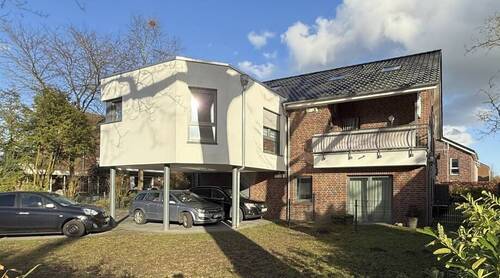 Straßenansicht - Die perfekte Single-Wohnung mit Balkon und Kfz-Stellplatz