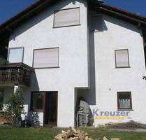 Ruhig Lage * Bezugsfrei * Renoviert - Hübsche 2 Zi.-Wohnung in Teilort von Berg !