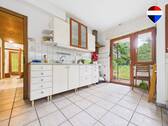 REMAX Immobilien DeLux Einfamilienhau Küche Homburg Mark Borowicz - 