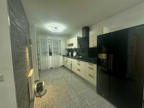 Küche im Erdgeschoss - 5 Zimmer Doppelhaushälfte in Konz