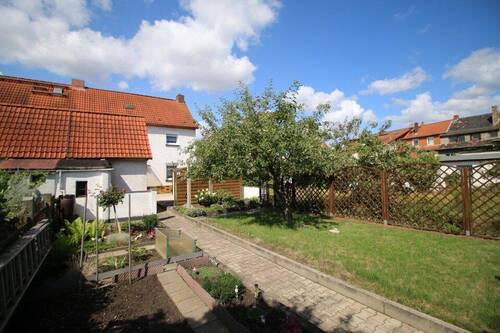 Garten - Reihenendhaus mit 85,60 m² in Leuna zum Kaufen