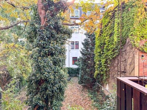Blick aus dem OG in den Garten auf Süd - 2 Zimmer Etagenwohnung zum Kaufen in Dresden