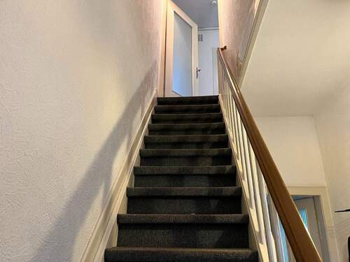 Treppe ins 1.OG 1 - 