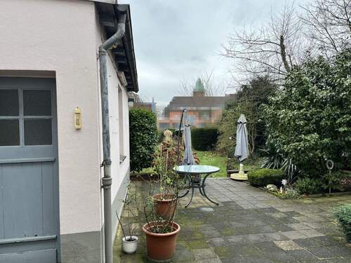 Terrasse 1 - 6 Zimmer Einfamilienhaus zum Kaufen in Duisburg