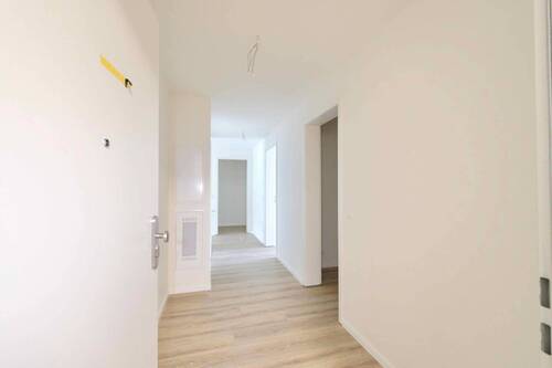Eingangsbereich - Erstbezug: Moderne barrierefreie 3-Zimmer-Wohnung im Erdgeschoss mit Terrasse