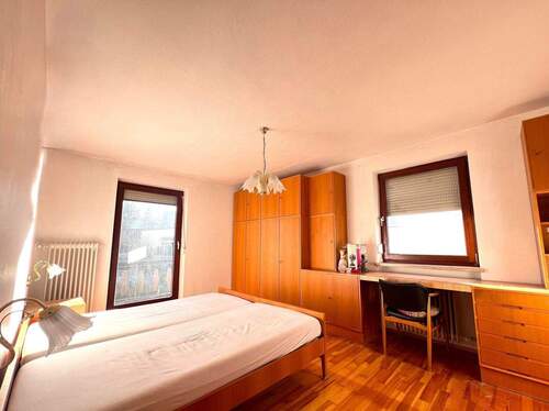 Schlafzimmer - Einfamilienhaus mit 175,00 m&sup2; in Rottenburg an der Laaber zum Kaufen