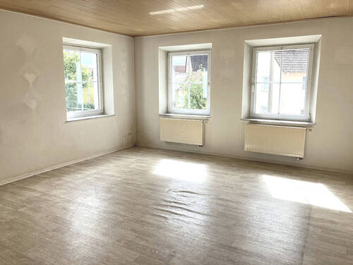 Wohnzimmer Erdgeschoss - 7 Zimmer Mehrfamilienhaus, Wohnhaus zum Kaufen in Heideck