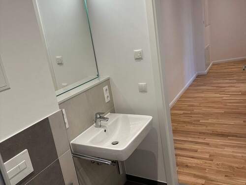 Badezimmer - Etagenwohnung mit 66,10 m² in Chemnitz zur Miete