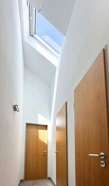 Flur - Etagenwohnung mit 94,10 m² in Güglingen zur Miete