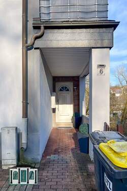 Zugang zum Haus - 3 Zimmer Etagenwohnung in Lüdenscheid