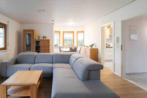 Wohnzimmer EG - 5 Zimmer Einfamilienhaus in Althengstett