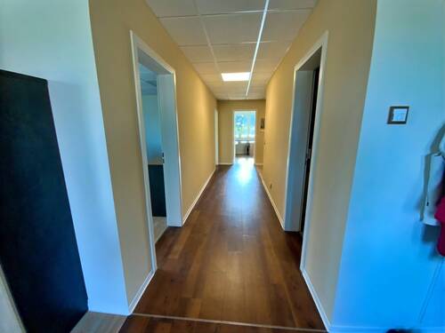 Büroeinheit - Flur - Mehrfamilienhaus, Wohnhaus mit 315,10 m&sup2; in Oppurg zum Kaufen