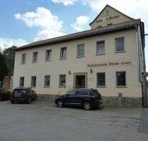 - Praxis- oder Büroräume mit Stellplätzen - - Weißenfels