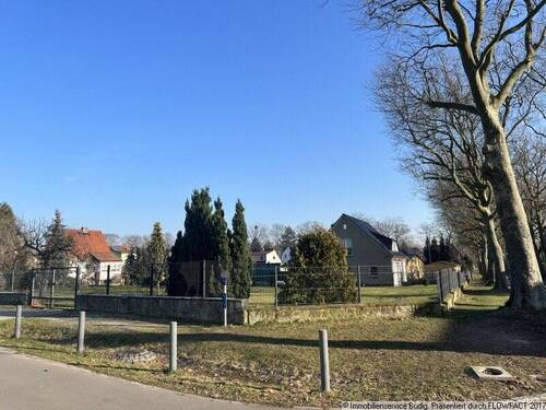 Grundstücksansicht von der Straßenecke - Grundstück in Neuenhagen zum Kaufen