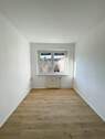 Schlafzimmer - Sanierte 2-Zimmer-Wohnung mit EBK in der Krämpfervorstadt