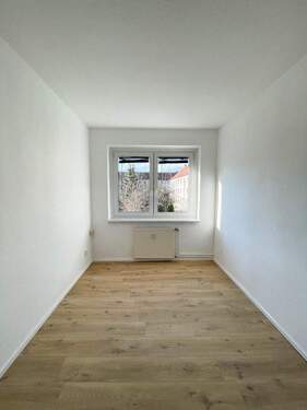Schlafzimmer - Sanierte 2-Zimmer-Wohnung mit EBK in der Krämpfervorstadt