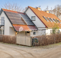 Ihr eigener Tennisplatz mit Ferienhaus und Seeanschluss - 3 Wohneinheiten (hiervon 1 vermietet) - Pudagla