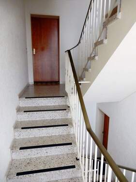 Ein Blick in das Treppenhaus.JPG - 