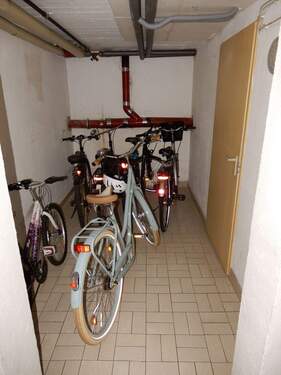 Abstellmöglichkeit für Fahrräder.JPG - 