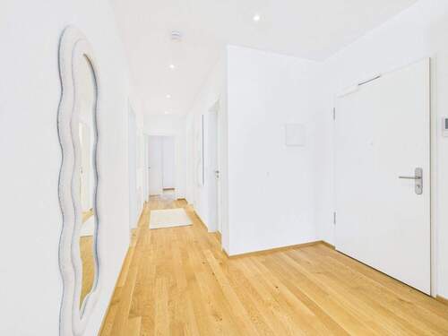 einladender Eingangsbereich - 4 Zimmer Etagenwohnung in Wiesbaden