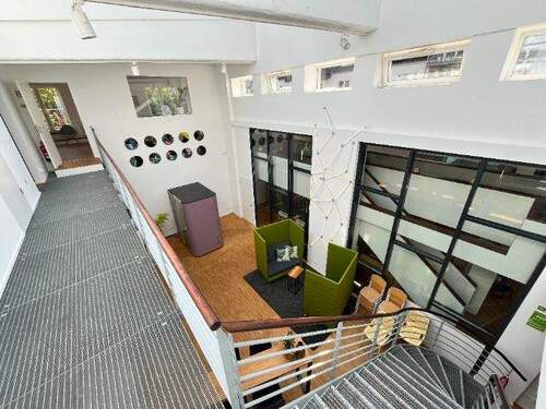 Atrium mit Glasdach - 