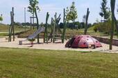 Spielplatz im Wohngebiet - 