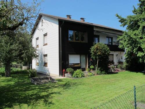 Außenansicht - 6 Zimmer Mehrfamilienhaus, Wohnhaus zum Kaufen in Emmerting / Bruck