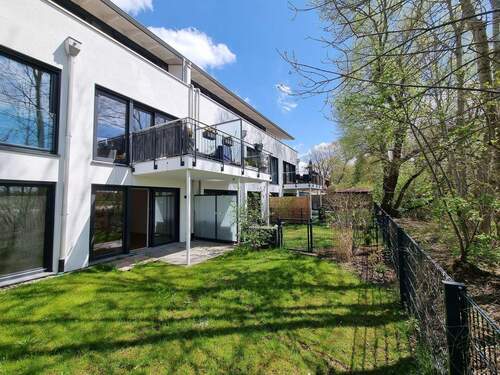 Außenansicht - 4 Zimmer Etagenwohnung zur Miete in Taufkirchen