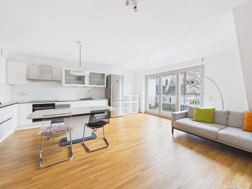 Offener Wohn-/Essbereich - Neuwertige Wohnung auf zwei Etagen, mit Aufzug und Parkplatz in gefragter Lage von Wiesbaden!