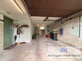 Garage mit Haus- und Gartenzugang - 