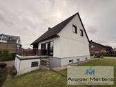 Haus- und Garagengartenansicht - 