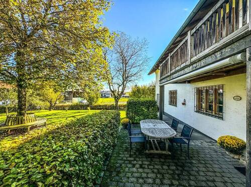 Außenansicht - 8 Zimmer Mehrfamilienhaus, Wohnhaus zum Kaufen in Sauerlach / Altkirchen
