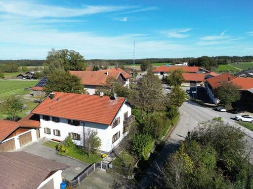 Vogelperspektive - Mehrfamilienhaus, Wohnhaus mit 209,00 m² in Sauerlach / Altkirchen zum Kaufen