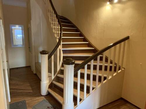 Treppe im Erdgeschoss - 