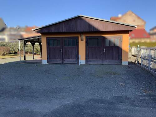 Doppelgarage - 7 Zimmer Einfamilienhaus in Neustadt