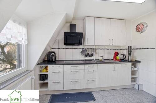 Küche 1.OG, Zweifamilienhaus mit Garage zum Kauf in Düsseldorf Hassels, Frank Ewe Immobilien Düsseldorf Hassels - 