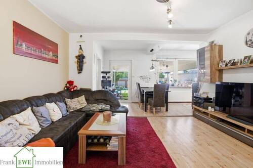 Wohn- Esszimmer EG, Zweifamilienhaus mit Garage zum Kauf in Düsseldorf Hassels, Frank Ewe Immobilienmakler Düsseldorf Hassels - 