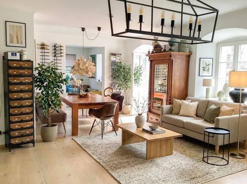 Wohnzimmer - 5 Zimmer Etagenwohnung zum Kaufen in Marktschellenberg