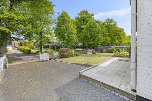 Terrasse - 4 Zimmer Doppelhaushälfte zum Kaufen in Halstenbek