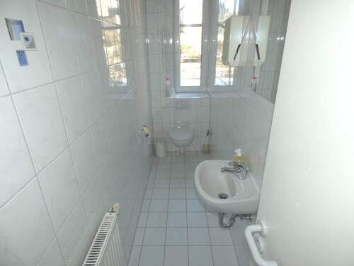 OG - 2 x Toilettenanlage - 