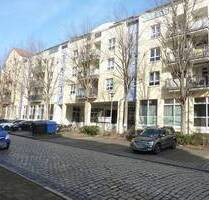 - Ideal für Selbstnutzer - 3-Zimmer-Wohnung mit Balkon u. TG-Stellpaltz - - Weißenfels