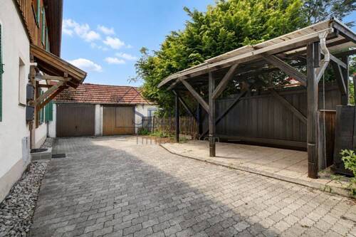 Ansicht Einfahrt - Etagenwohnung mit 68,00 m&sup2; in Peißenberg zum Kaufen