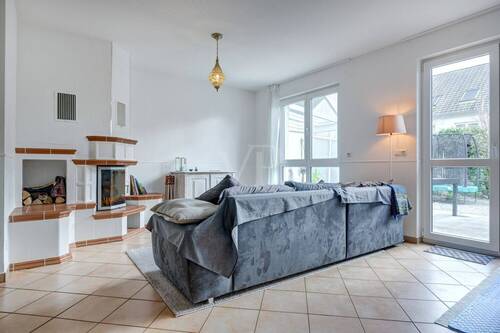 Offener Wohn- und Essbereich - 4 Zimmer Reihenmittelhaus in Liederbach am Taunus