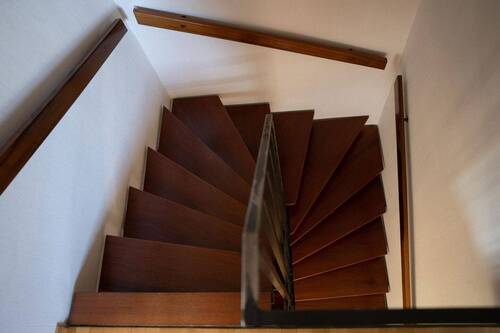 Treppe ins Obergeschoss - 