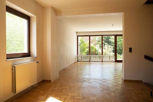 Essbereich dahinter Wohnzimme - 4 Zimmer Reihenendhaus in Seevetal